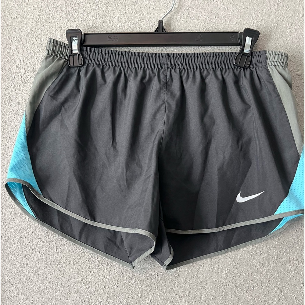 WOMEN'S NIKE DRI FIT SPORTS SHORTS BLACK AND TURQUOISE SIZE M